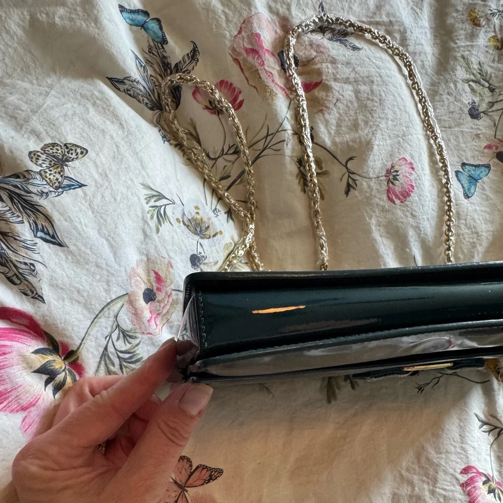 PRICED2SELL🔥Salvatore Ferragamo Teal Patent Leather Shoulder/Crossbody Bag